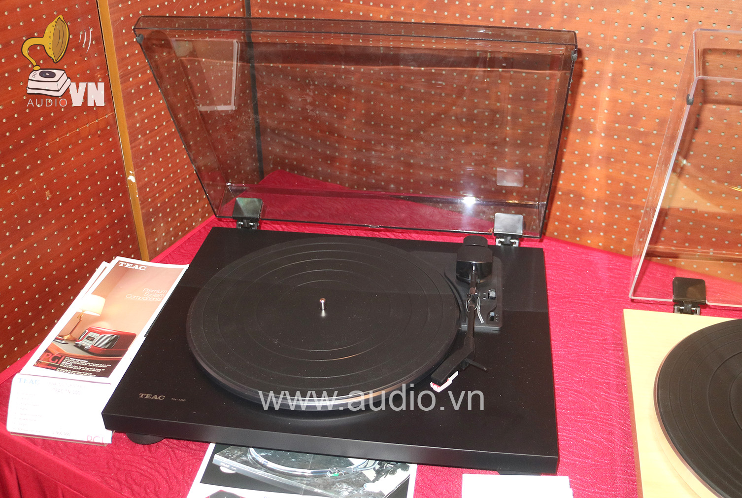 Teac LPP1000 Turntable Stereo System Audio.vn