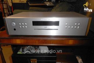 Rotel RCD-1570
