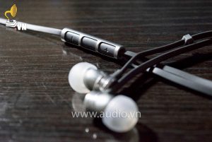 Master & Dynamic ME01