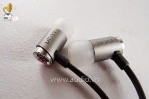 Master & Dynamic ME03