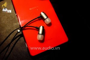 Master & Dynamic ME03