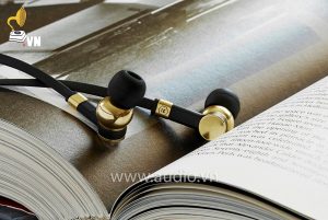 Master & Dynamic ME05