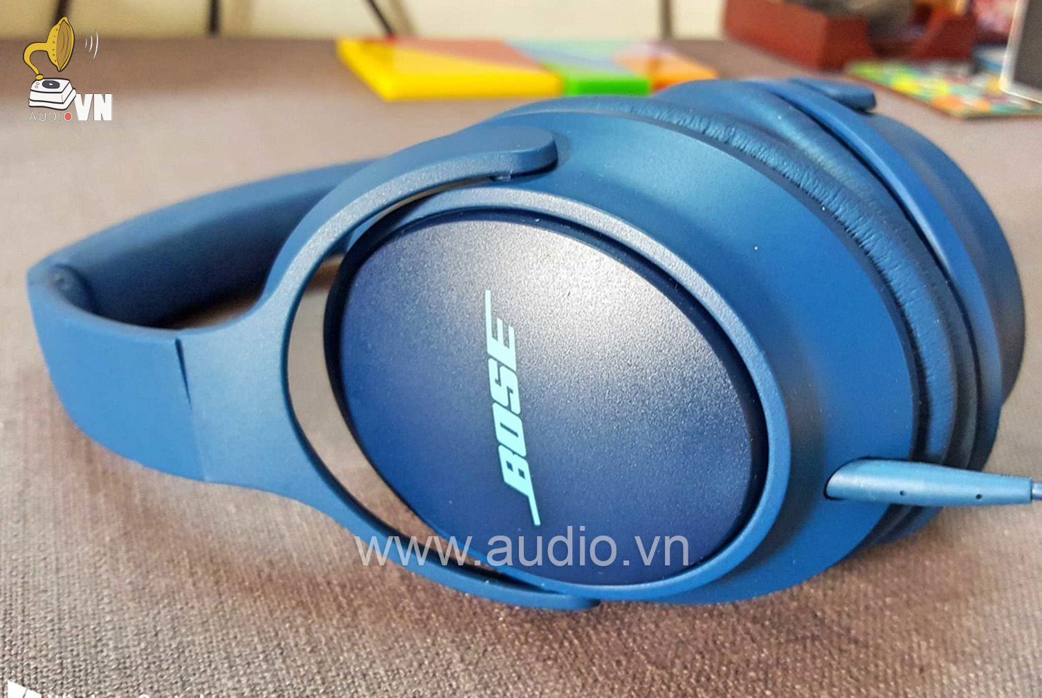 Bose SoundTrue Around-Ear